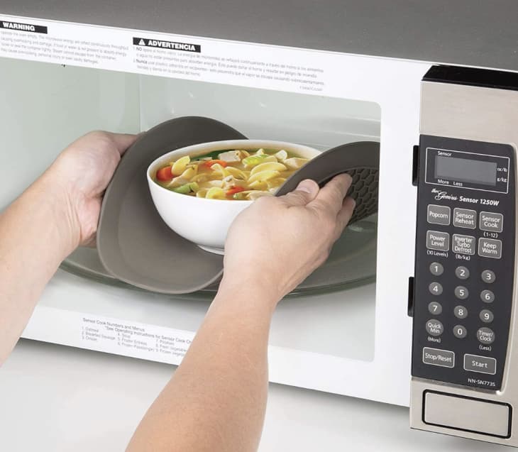 This Silicone Mat Prevents Microwave Messes and Protects Against Heat