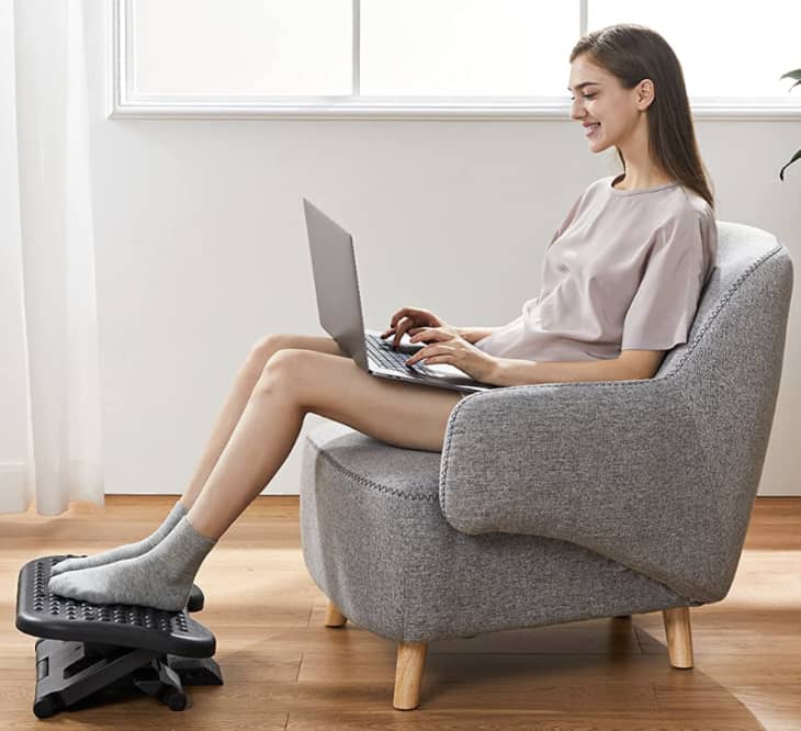 This 35 Amazon Footrest Prevents Pain While Working at a Desk