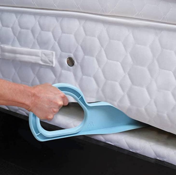Amazon Bed Maker Tool You Don't Need to Lift the Mattress Anymore