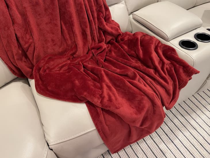 I Tried the Bedsure Fleece Throw Blanket and Here's Why You'll Love It
