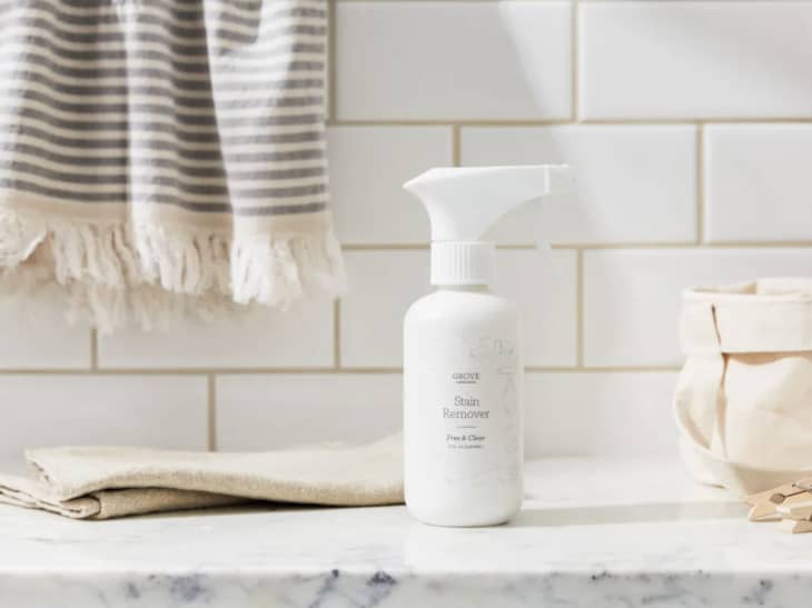 Grove Co. Stain Remover Spray Review It's My New Favorite Laundry Staple Apartment Therapy