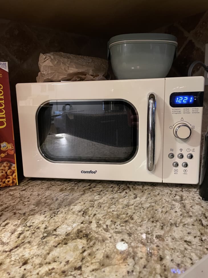 COMFEE Retro Small Microwave Oven Review 2022 The Kitchn