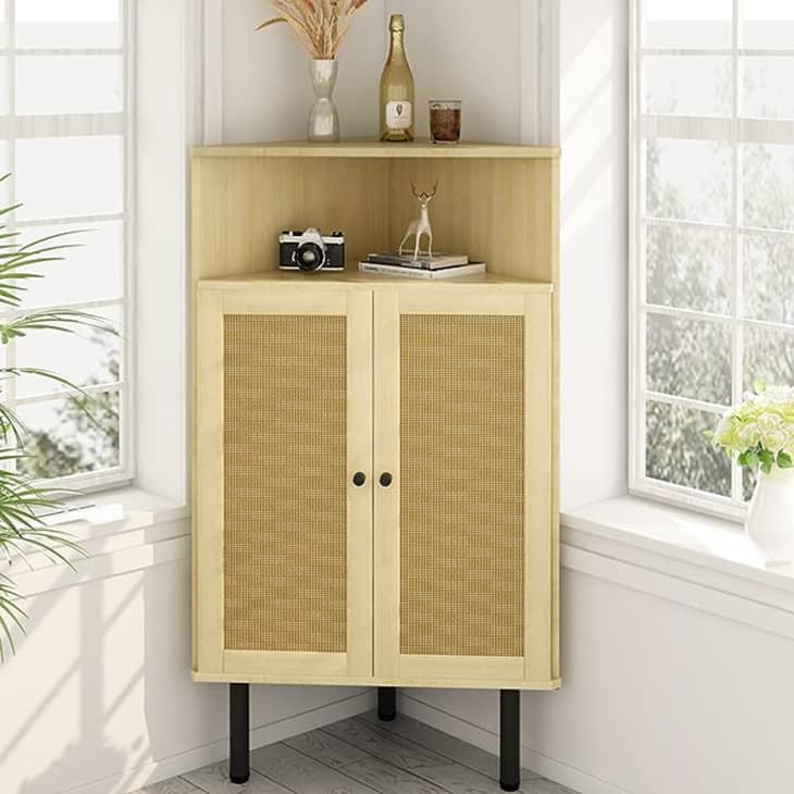 Corner shop cabinet storage