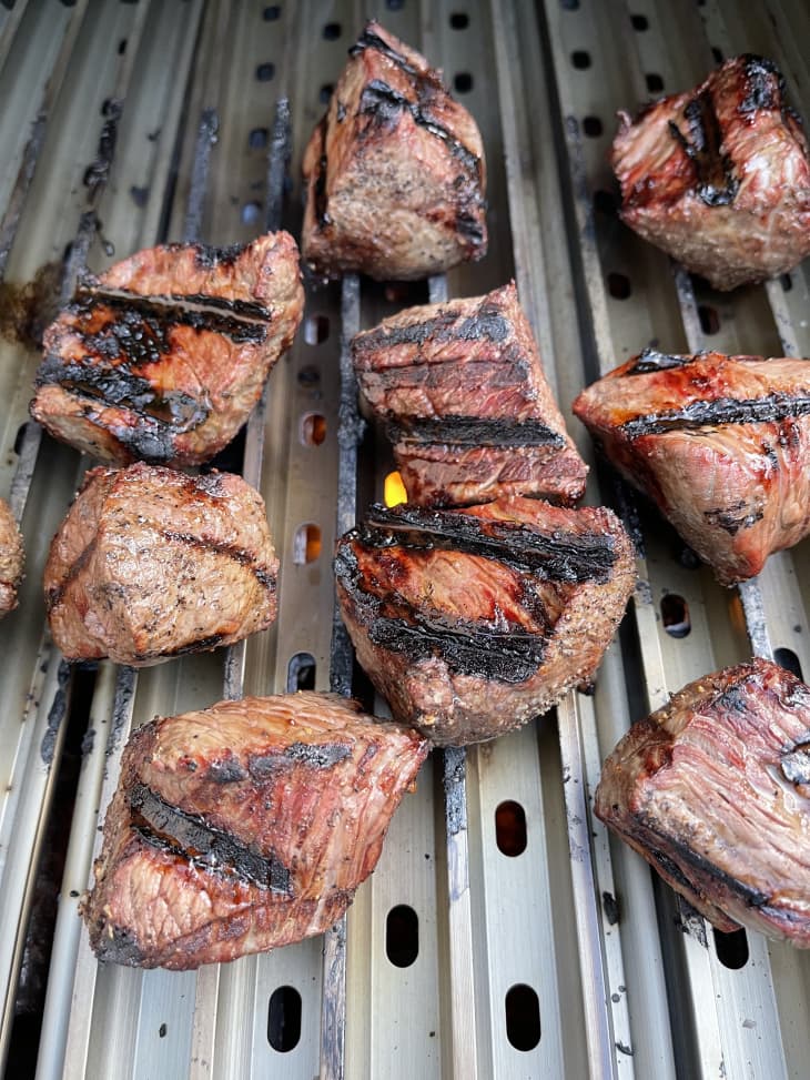 GrillGrates Review 2022 My New Favorite Grilling Accessory The Kitchn