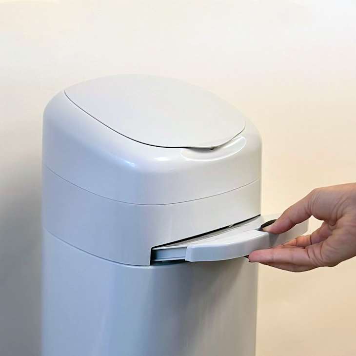 Bust Bad Cat Litter Odors with the Litter Genie from Amazon Apartment Therapy