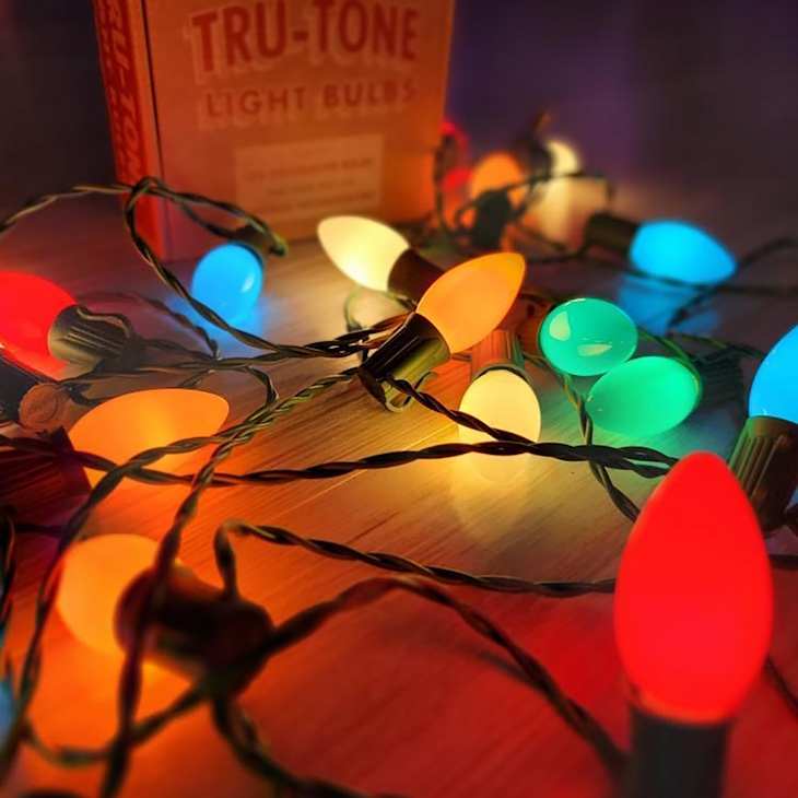 True Tone Classicolor Lights Are the Best Vintage Style Christmas Lights Apartment Therapy