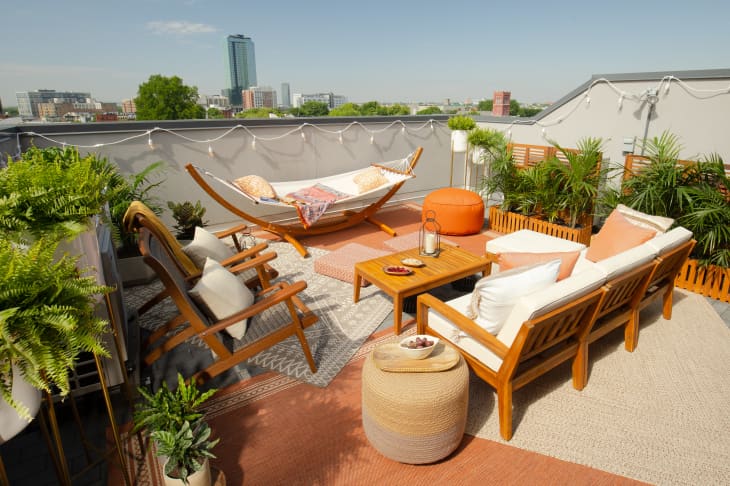 This Roof Deck Is a Master Class in Using Whatever Outdoor Space You ...