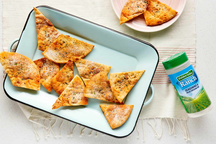 Recipe: Crispy Garlic-Ranch Pita Chips | The Kitchn