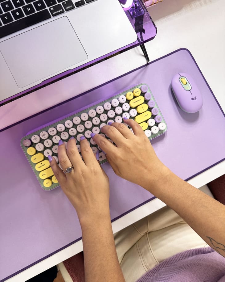This Y2K-Inspired Desk Setup Proves Keyboards (Yes, Keyboards) Can 