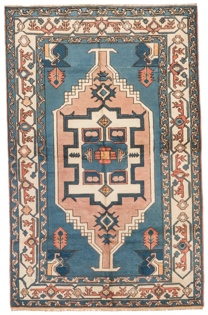 Shop These 7 Kilim Pieces on Bazaar Apartment Therapy