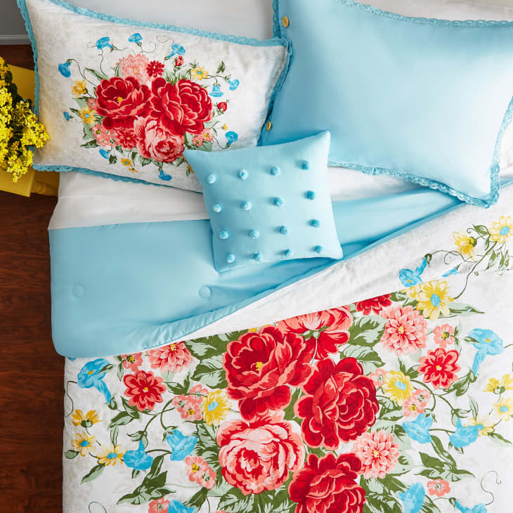 Product Image: The Pioneer Woman Sweet Rose 4-Piece Full/Queen Bedding Set