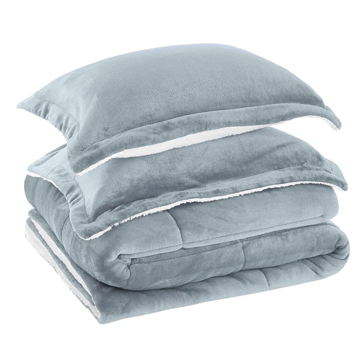 Product Image: Amazon Basics Ultra-Soft Micromink Sherpa Comforter