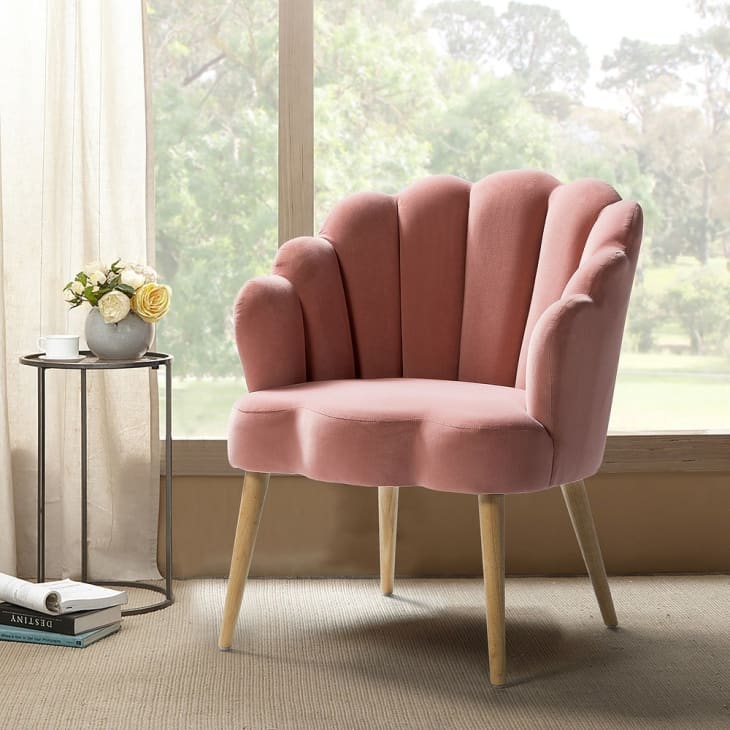 Product Image: Carson Carrington Ullnasnoret Scalloped Velvet Arm Chair