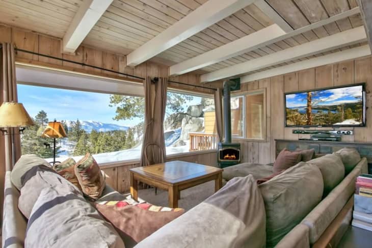 Cabin With Lake Views in Stateline, Nevada at Airbnb