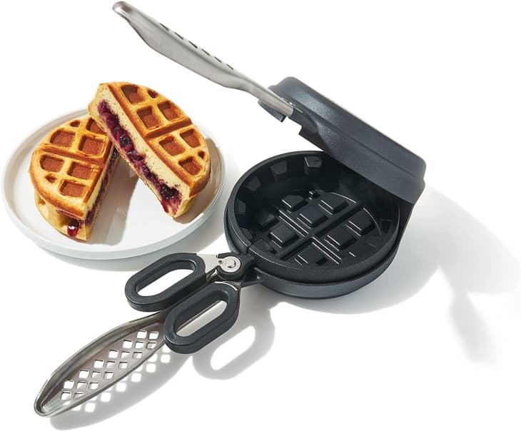 Wonderffle Stuffed Waffle Iron at Amazon