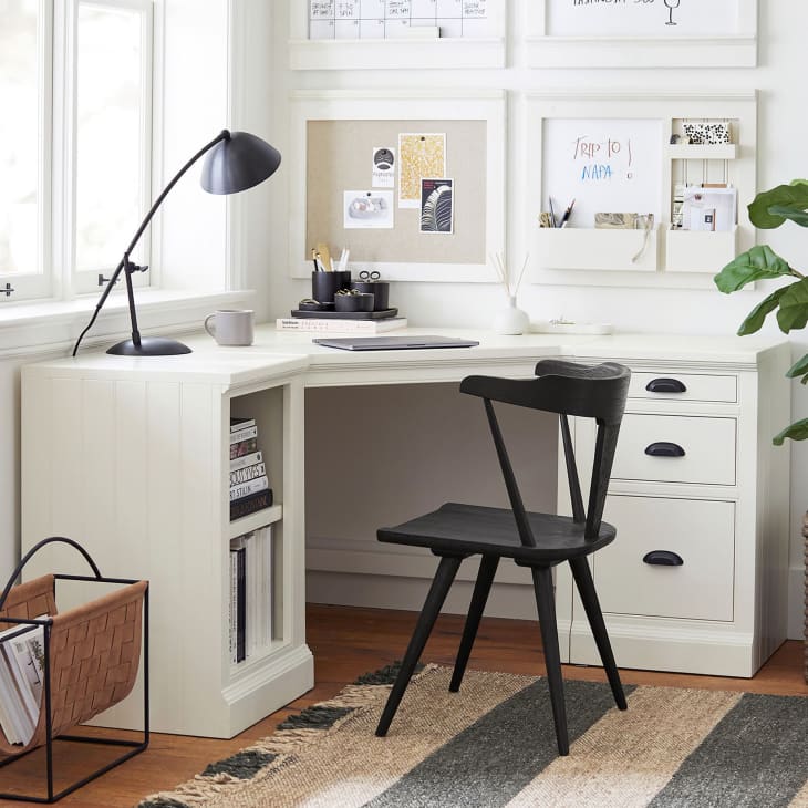 14 Best Corner Desks for Small Spaces 2023