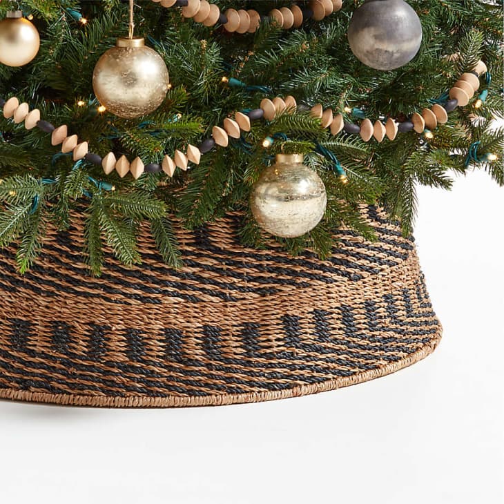 Product Image: Black and Natural Woven Christmas Tree Collar