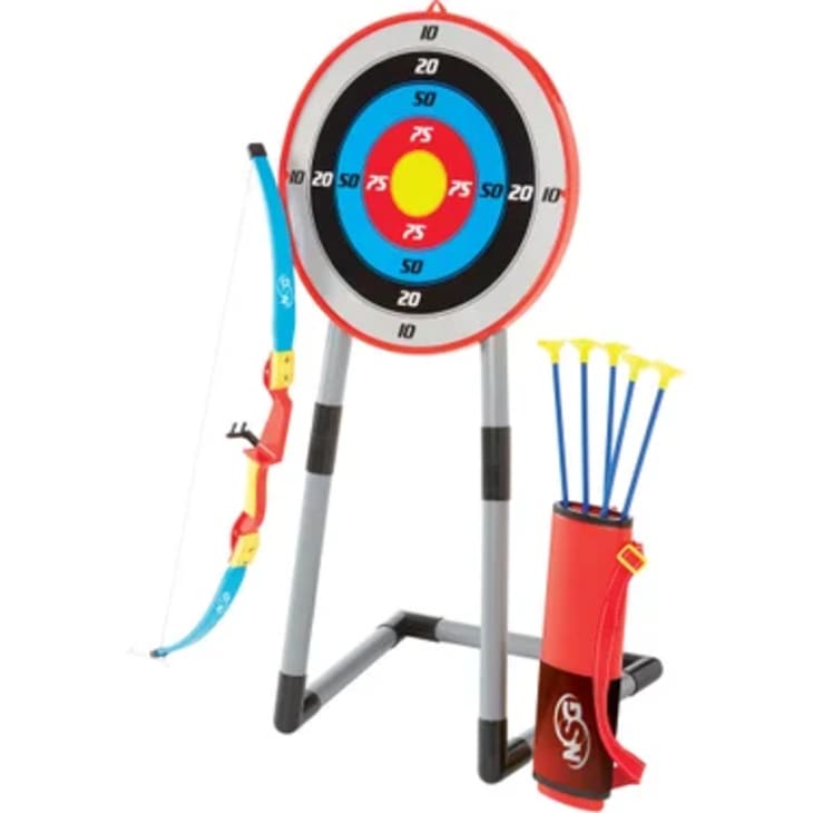 National Sporting Goods Deluxe Archery Set at Amazon