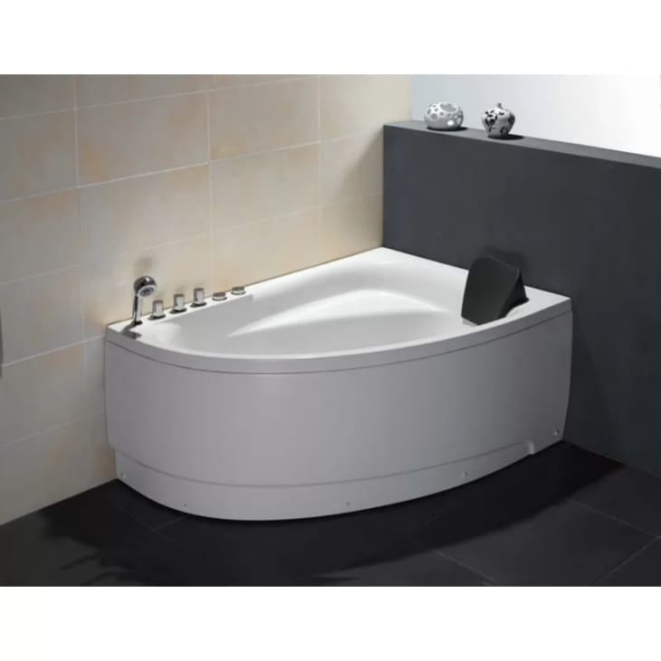 12 Best Small Bathtubs 2023 — Soaker Tubs for Small Bathrooms