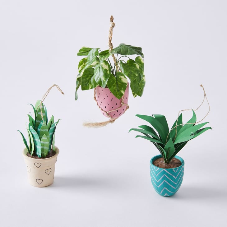 Product Image: Vintage-Inspired Plant Ornaments (Set of 3)