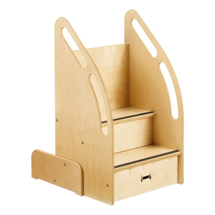 The 10 Best Kitchen Helper Stools for 2021 - Safe & Fun Kids ...