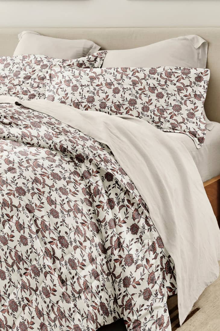 Product Image: Jacobean Floral Quilt Set
