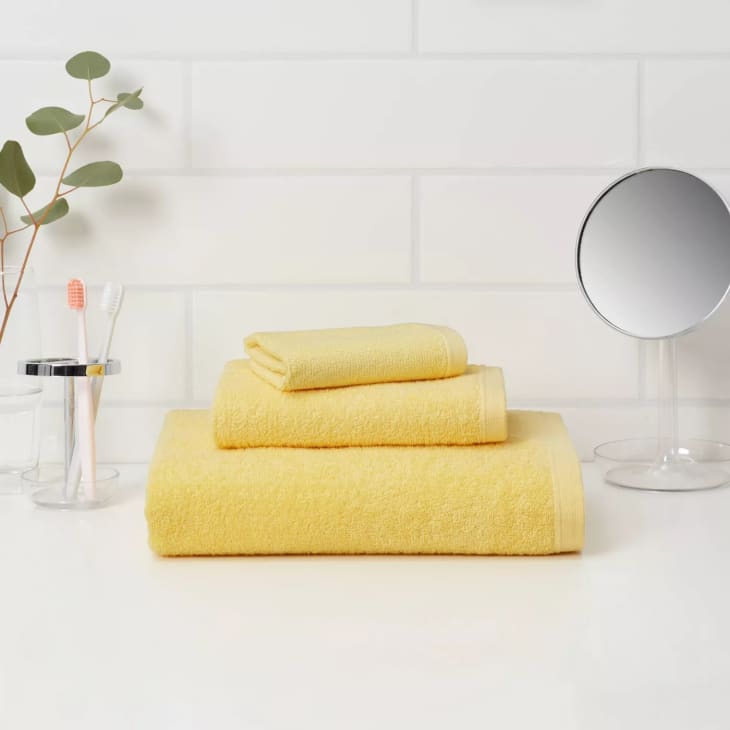 13 House Cleaner Habits You Should Totally Steal  Yellow bath towels,  Striped bath towels, Bath towel sets