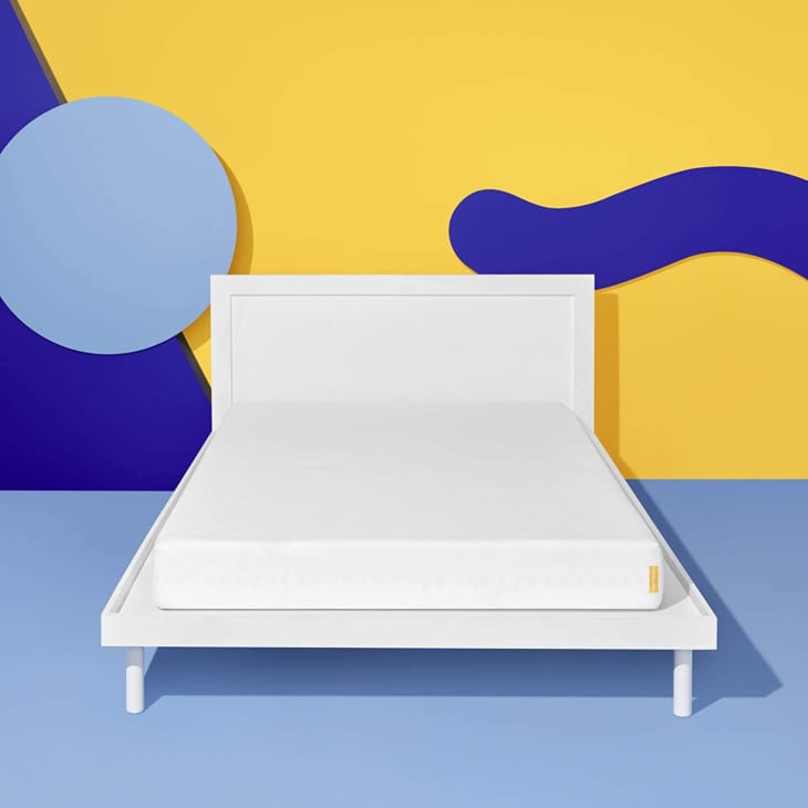 产品形象:席梦思记忆泡沫床垫