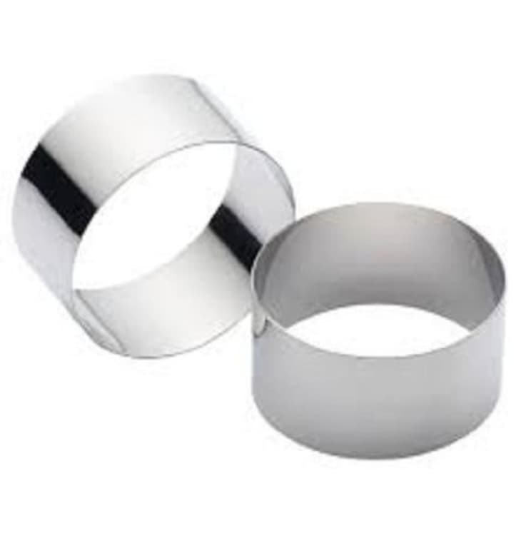Round Food Rings, Set of 2 at Amazon