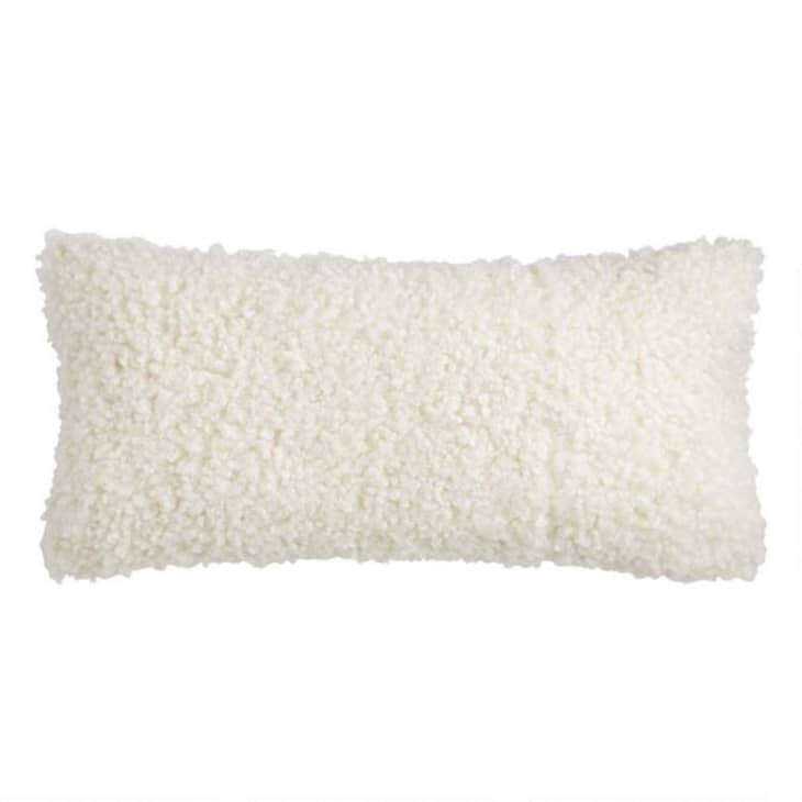 产品形象:超大象牙白卷毛蒙古人造毛腰枕