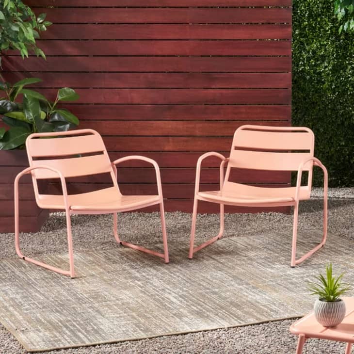 10 Cheap Outdoor Lounge Chairs We Love Under $100 | Apartment Therapy