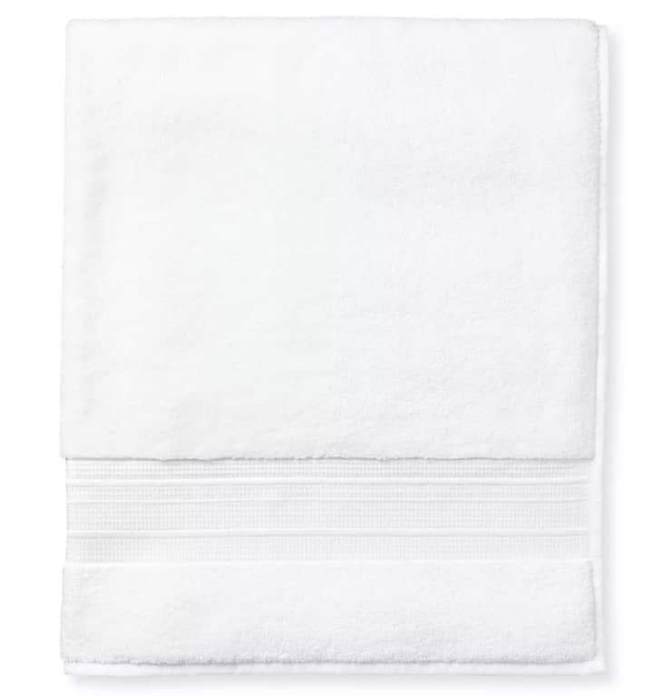 We Tested and Ranked the Best Bath Towels of 2024 Apartment Therapy