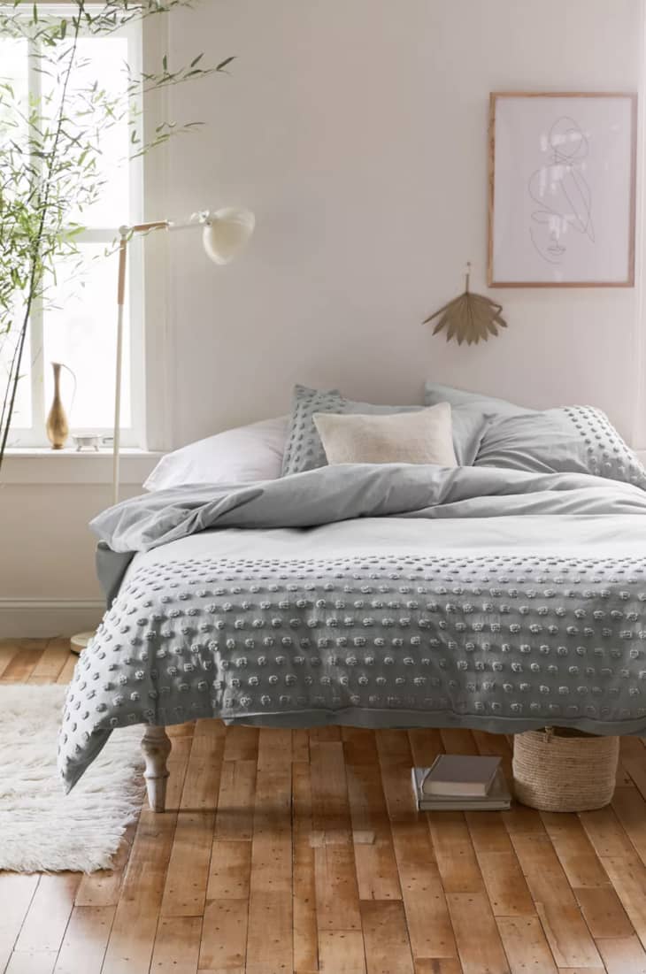 The Best Bedding From The Urban Outfitters Friendsgiving 2021 Sale