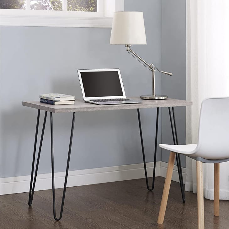 10 Best LowProfile Desks for Small Spaces for 2022 Apartment Therapy