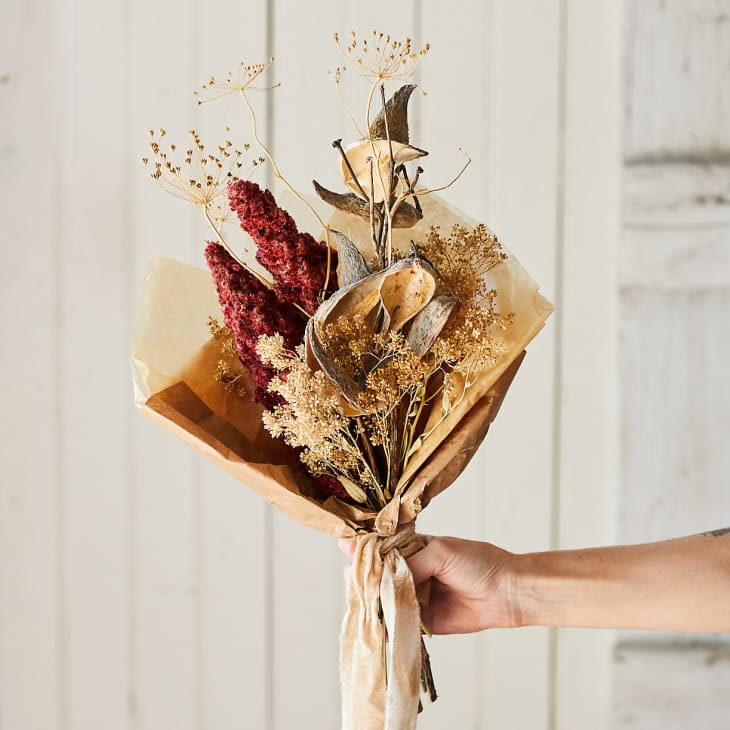 8 Best Valentine's Day Dried Flower Arrangements 2023 | Apartment Therapy