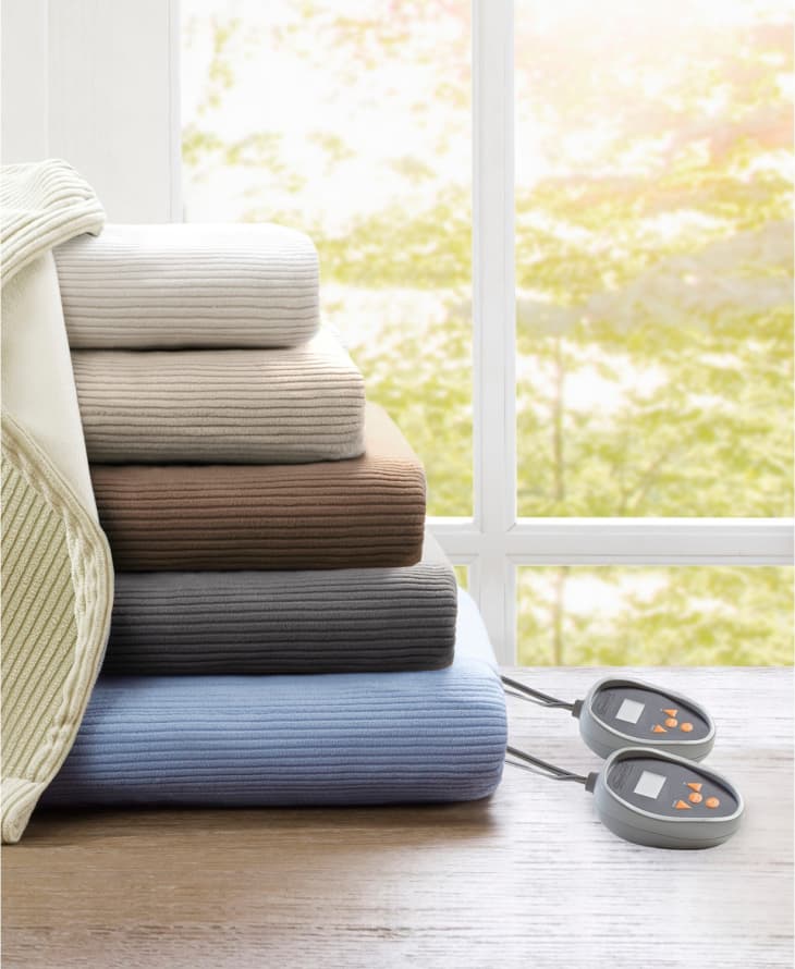 Best Electric Blankets For Cold Weather Apartment Therapy
