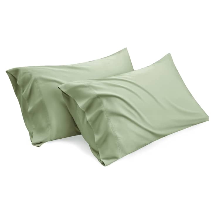 10 Best Cooling Pillowcases 2023 Silk, Bamboo, Linen Apartment Therapy