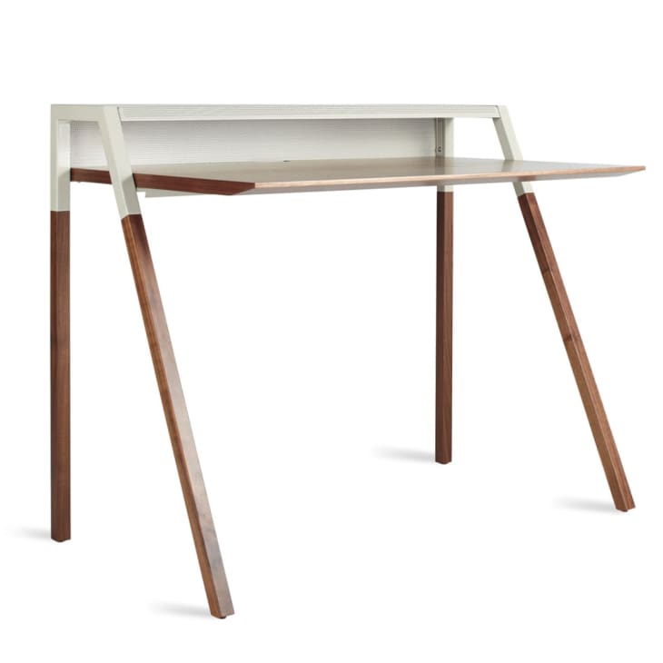 10 Best LowProfile Desks for Small Spaces for 2022 Apartment Therapy