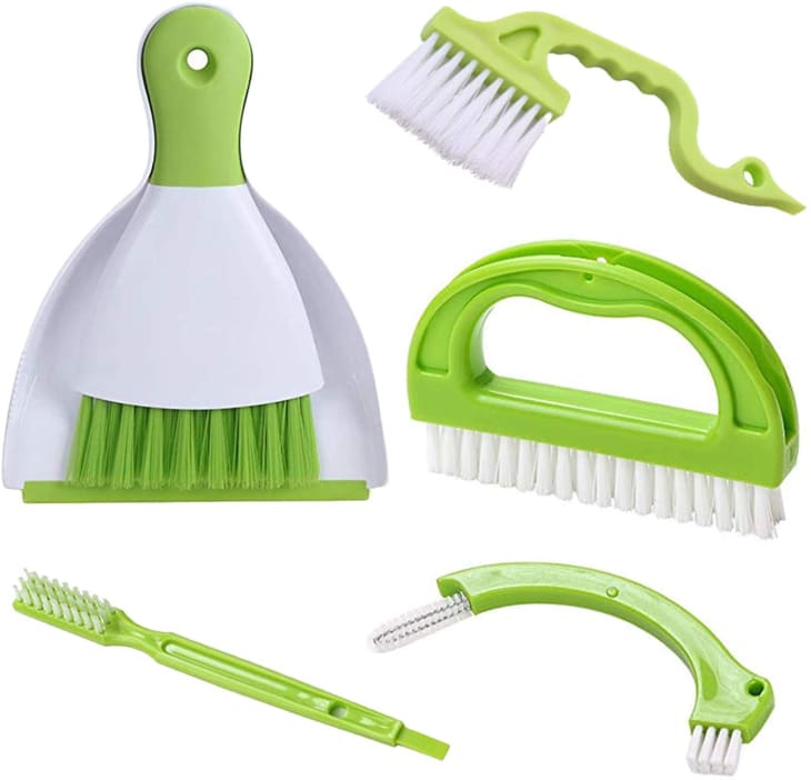 Amazon Find: Leeloon $14 Brush Set For Cleaning Sinks, Tubs, And More 