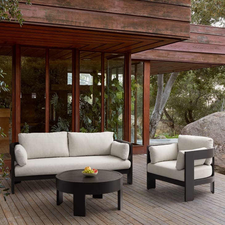 Aluminium outdoor best sale couch