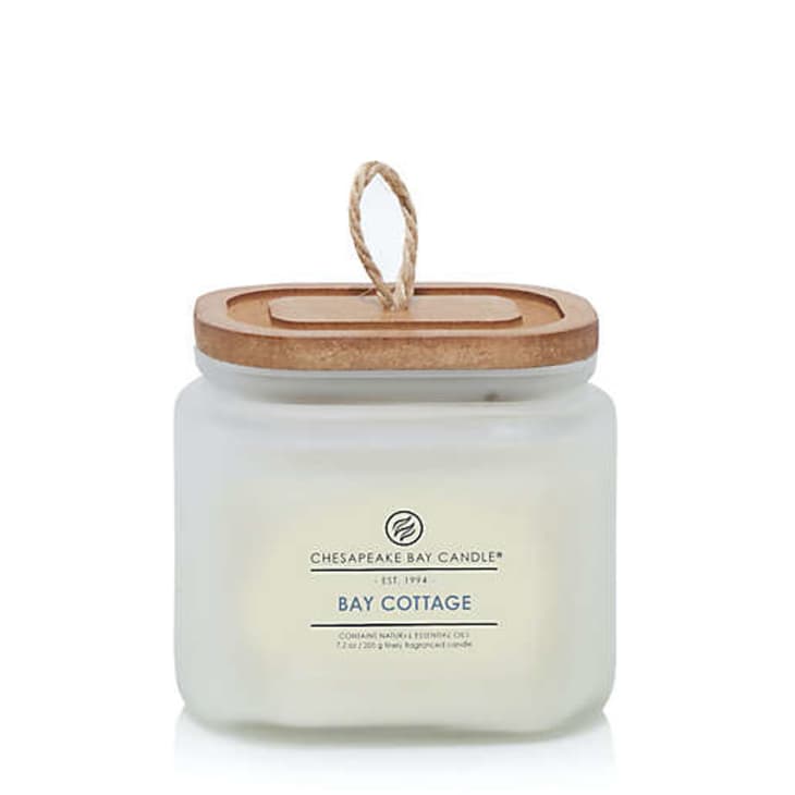 The 10 Best LaundryScented Candles To Buy Apartment Therapy