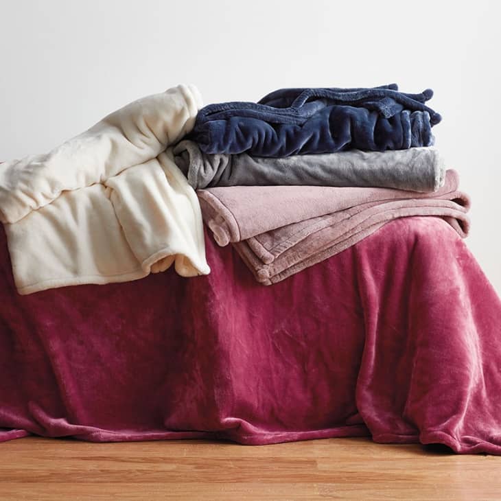 The Best Throw Blankets for Fall Coziest Throws Apartment Therapy