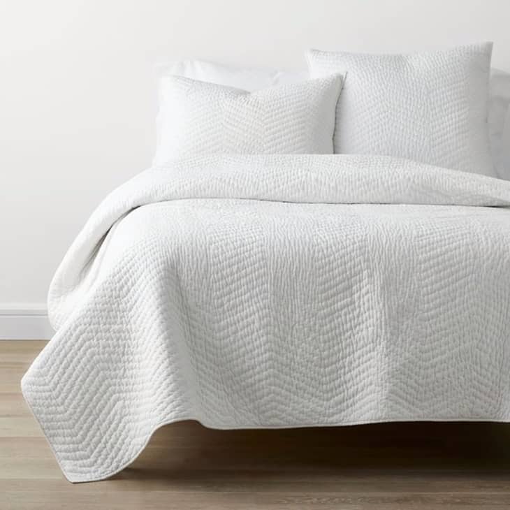 Best Summer Bedding The Company Cotton Voile Quilt Apartment Therapy