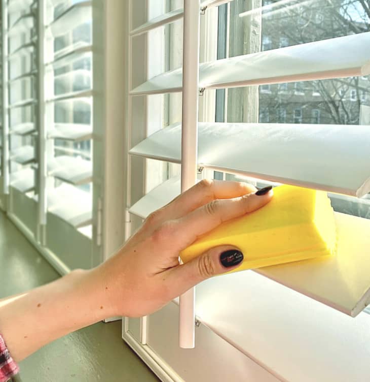 Scrub Daddy Damp Duster Review The Kitchn