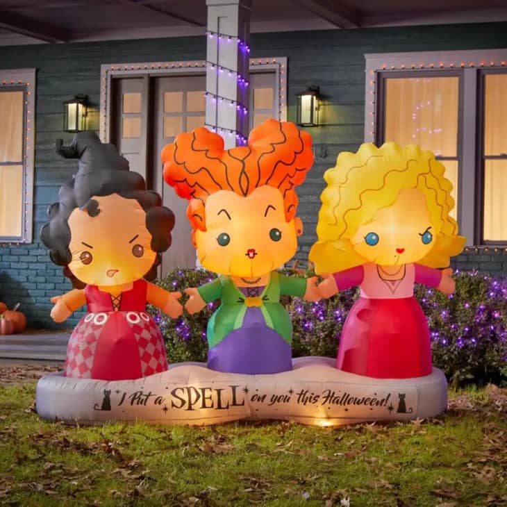 Home Depot Brought Back Their Bestselling “Hocus Pocus” Inflatable Lawn