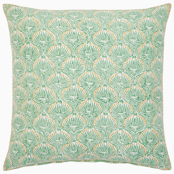 Best places best sale for throw pillows