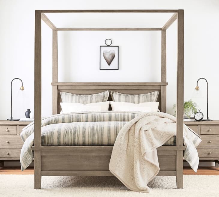 Modern farmhouse canopy deals bed