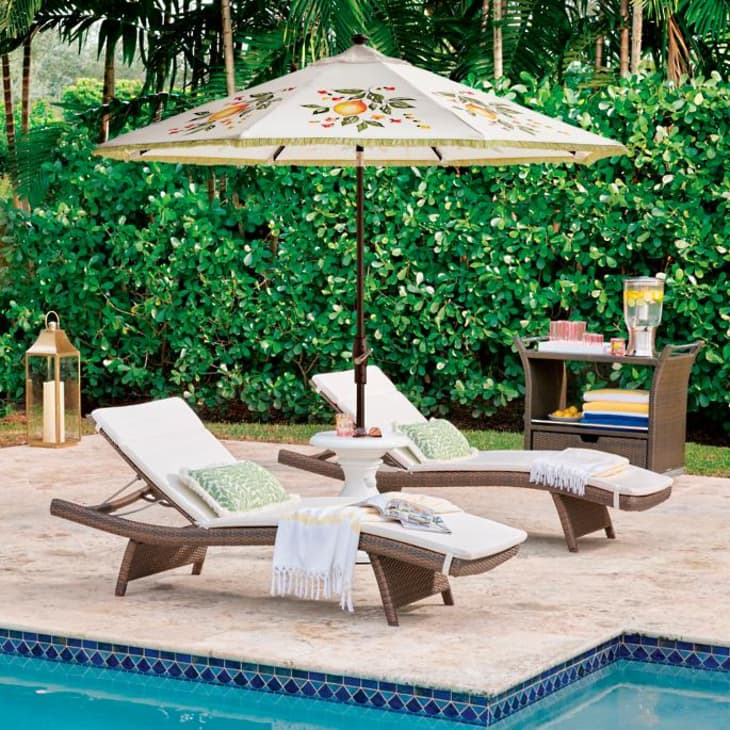 Balencia store chaise lounge