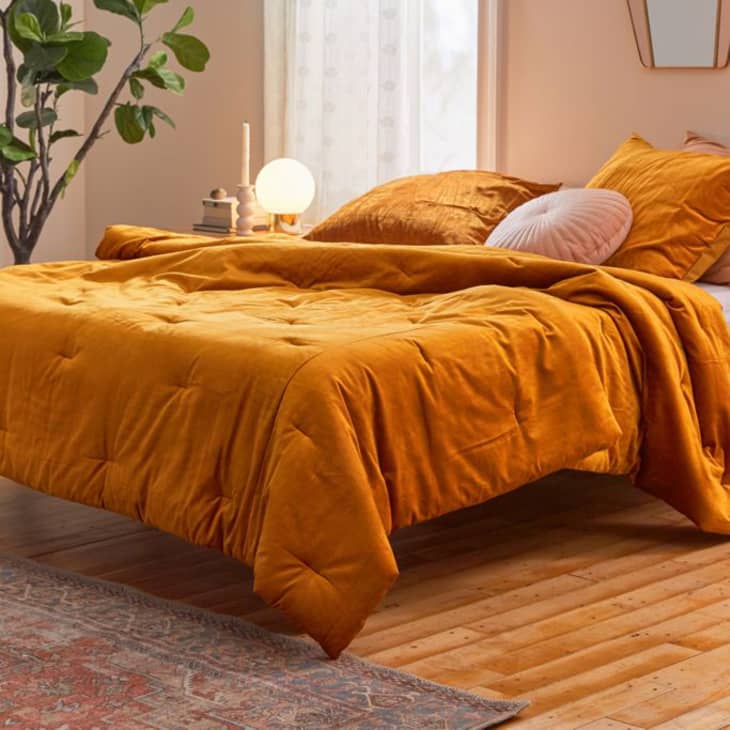 Best Velvet Bedding Velvet Quilts, Duvet Covers Apartment Therapy