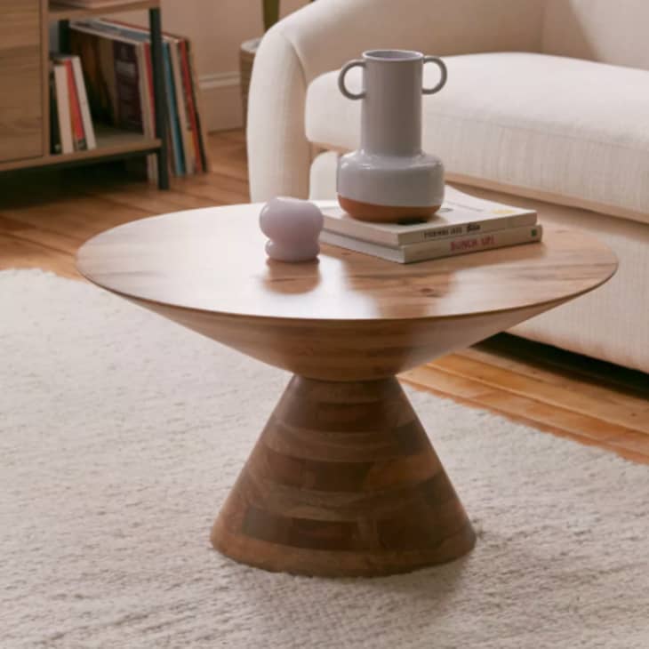 10 Modern Round Coffee Tables for Contemporary Homes